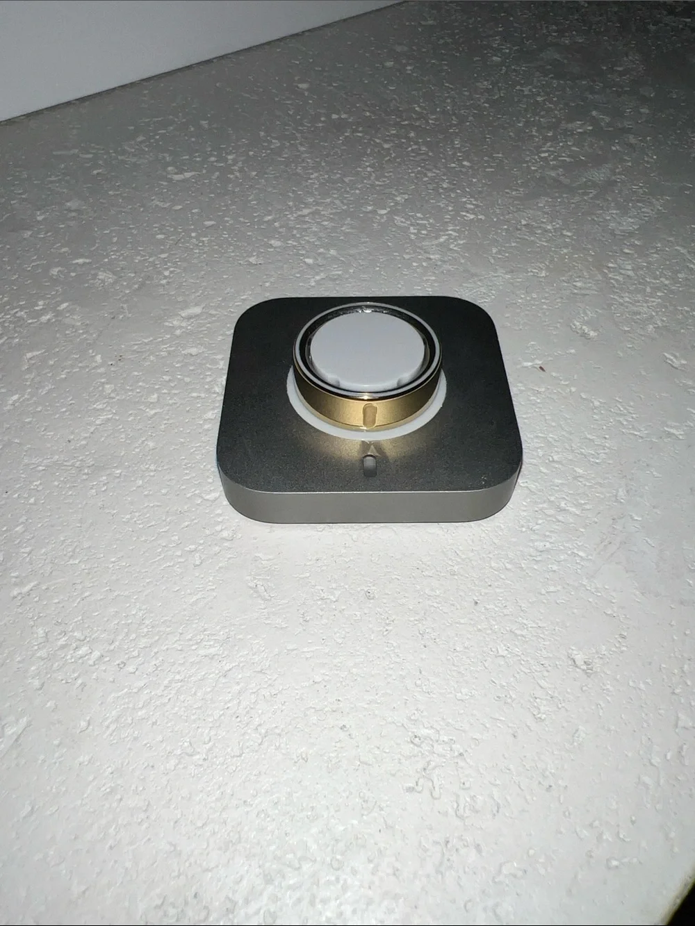 Oura Ring 4, Size 10, Gold - BRAND NEW WITHOUT BOX